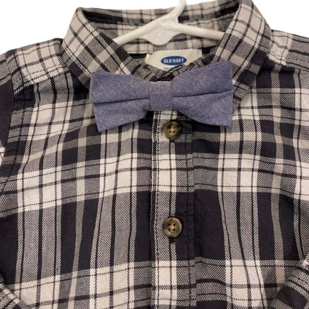 Boys Long Sleeve Button Down Shirt with Bow Tie - Picture 2 of 4